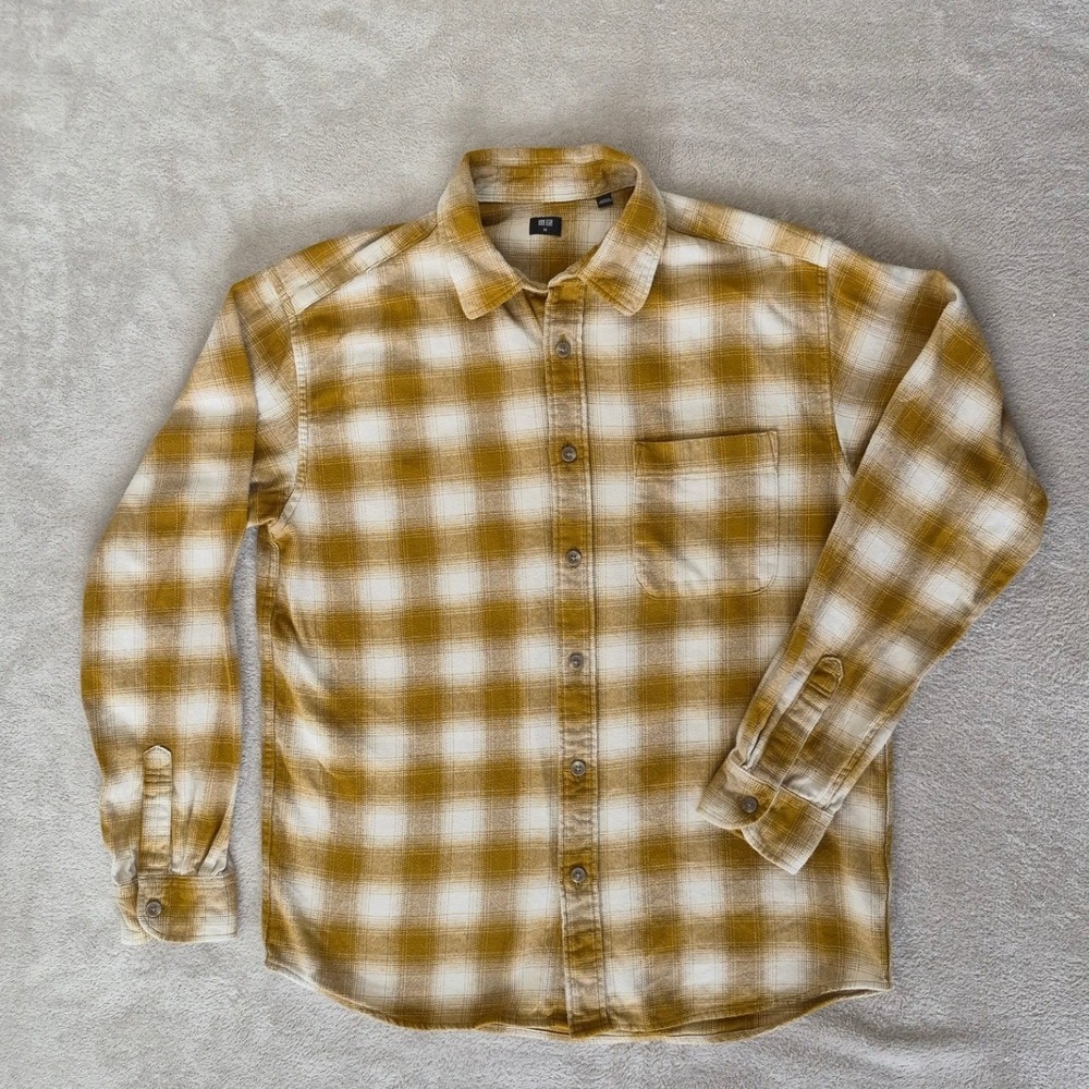 Uniqlo Flannel Shirt Plaid Button Down Yellow White Men's Size M Long Sleeve